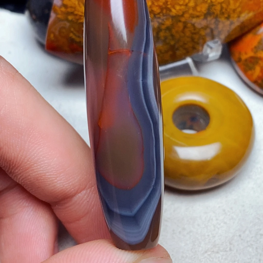 L***u玛瑙/玉髓未镶嵌颈饰