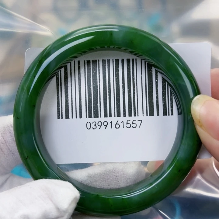 和田玉未镶嵌手镯微瑕58