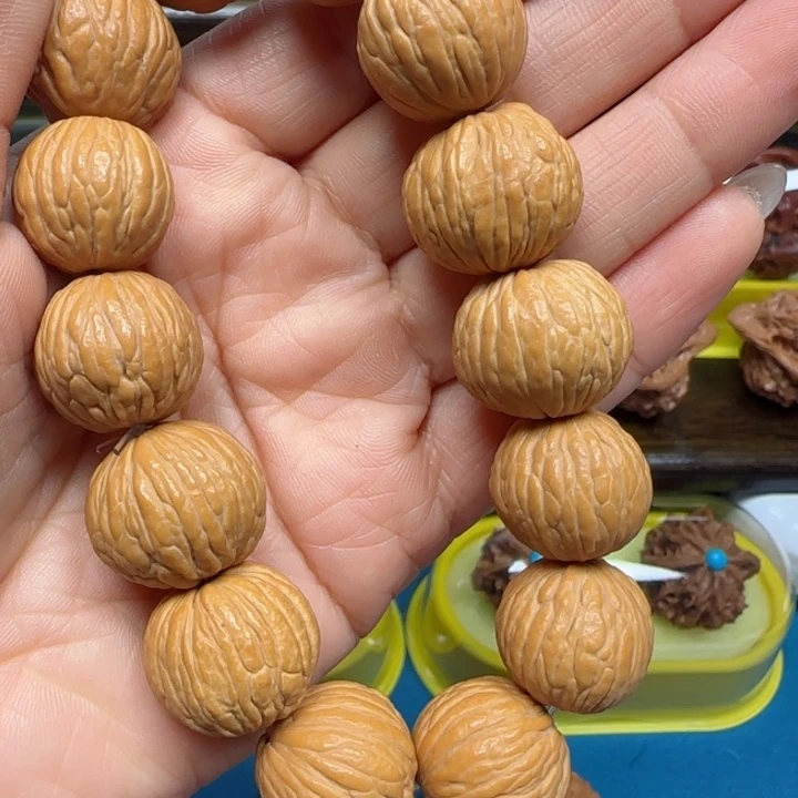 文玩核桃把件手串