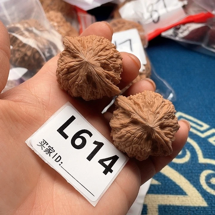 文玩核桃把件磨盘