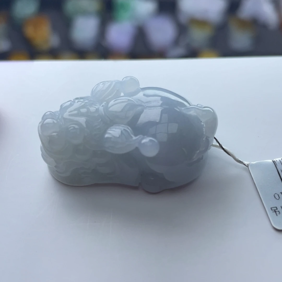 翡翠颈饰未镶嵌貔貅