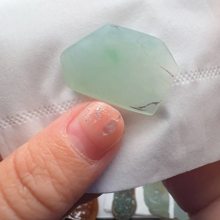 定制翡翠未镶嵌包抛光