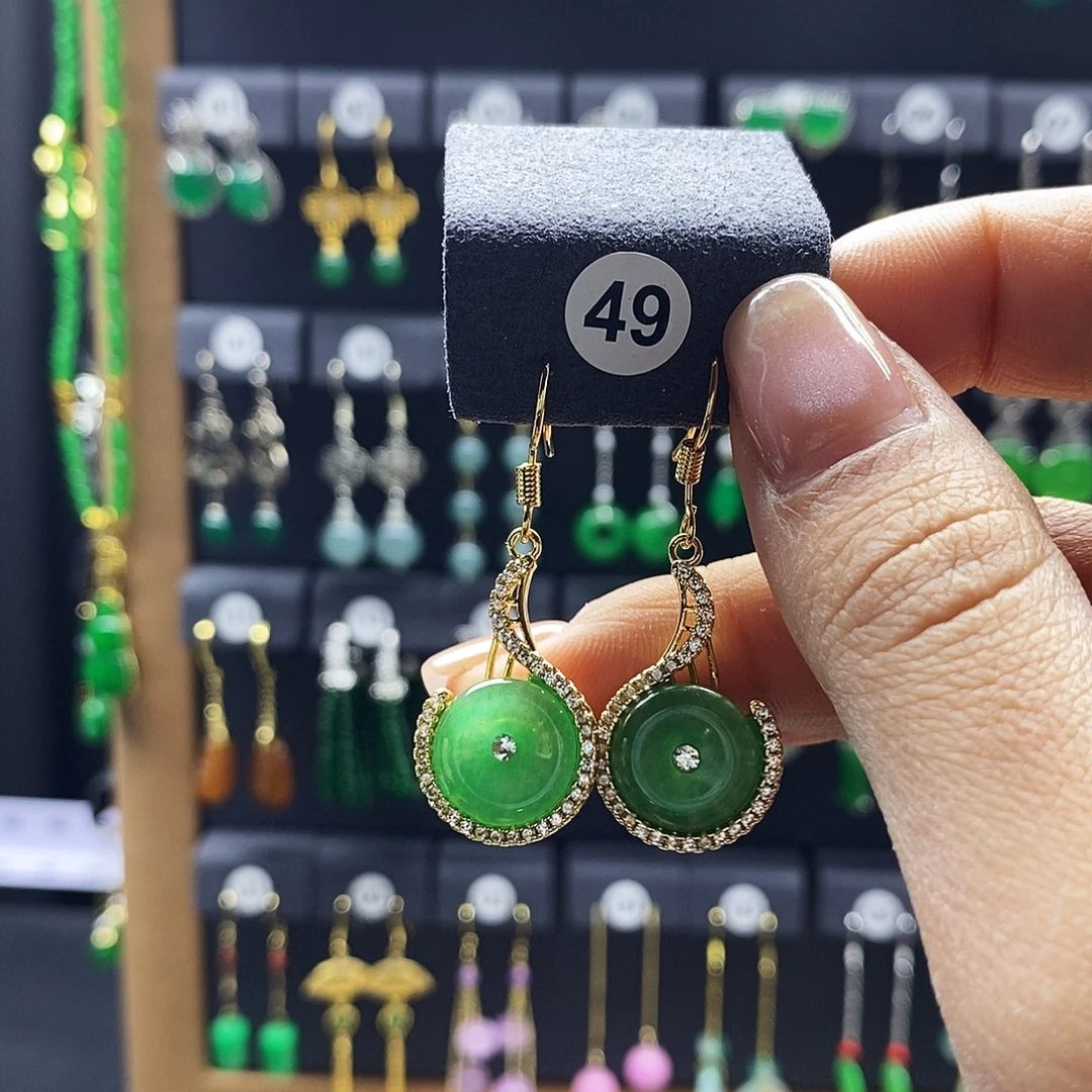 翡翠未镶嵌耳饰49