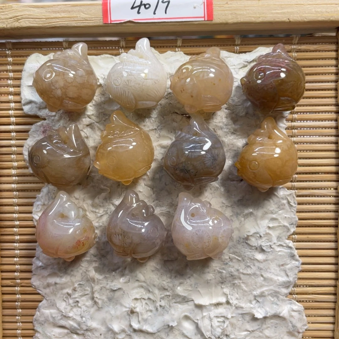 硅化玉未镶嵌颈饰小鱼40米1个