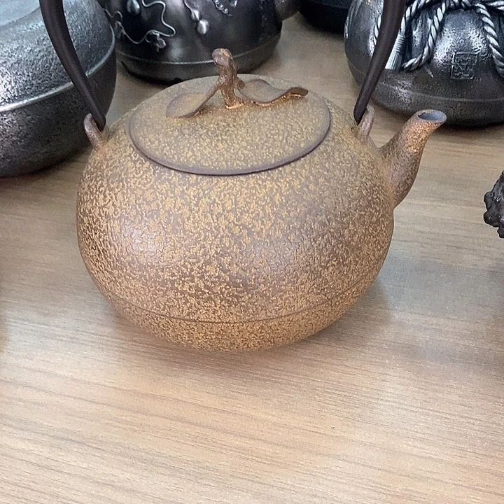 1叶子砂铁壶1200毫升纯手工打造