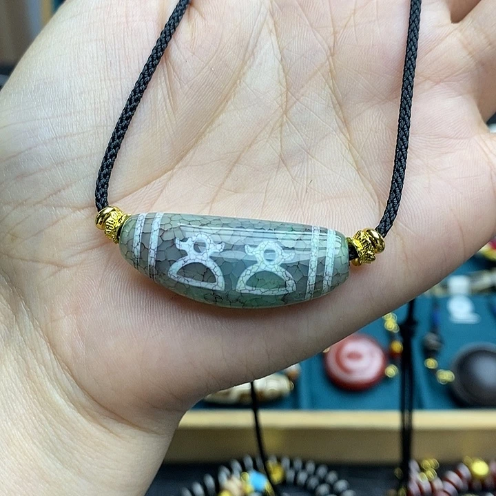 玛瑙/玉髓颈饰合金