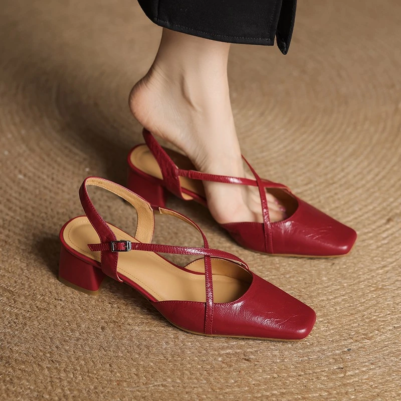 巨好看法式绝美真皮方头交叉带凉鞋2025新款夏季粗跟配裙子女鞋子