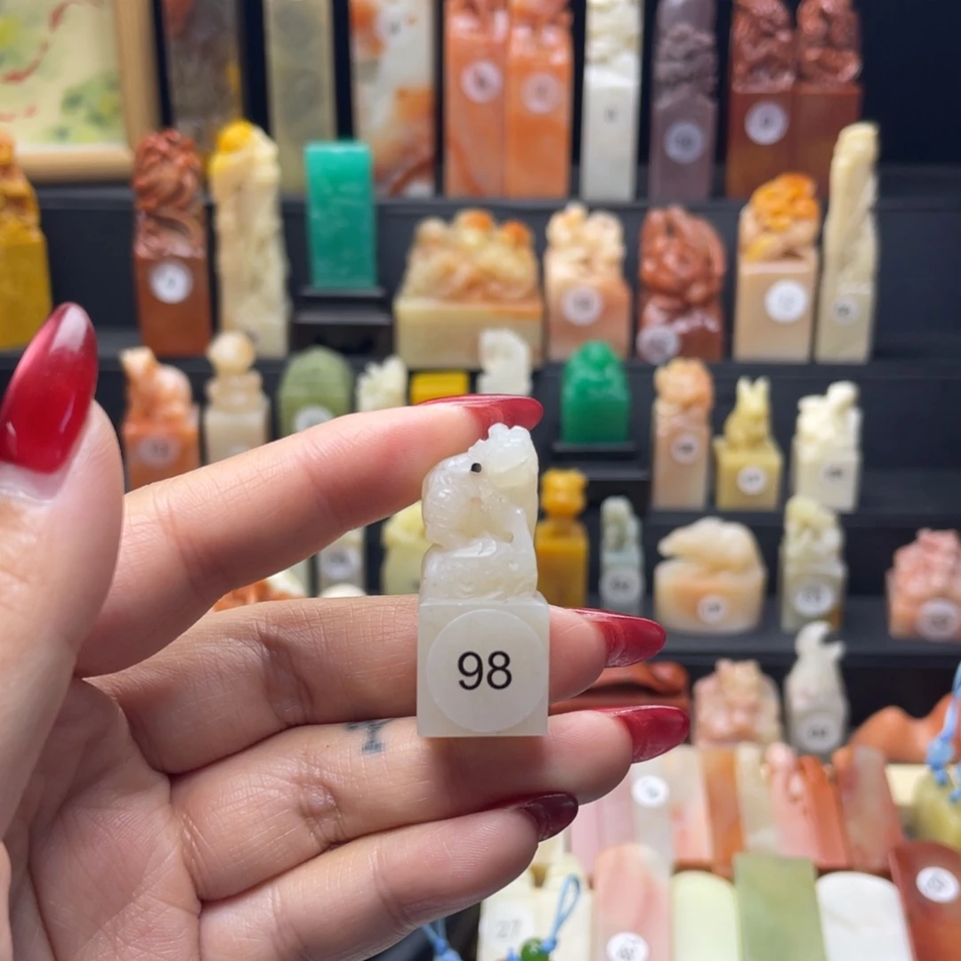 寿山石印石麒麟印章