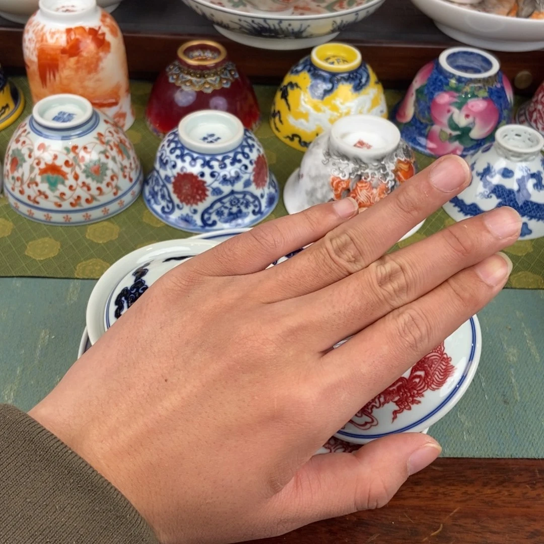 陶瓷的设计师是一个人