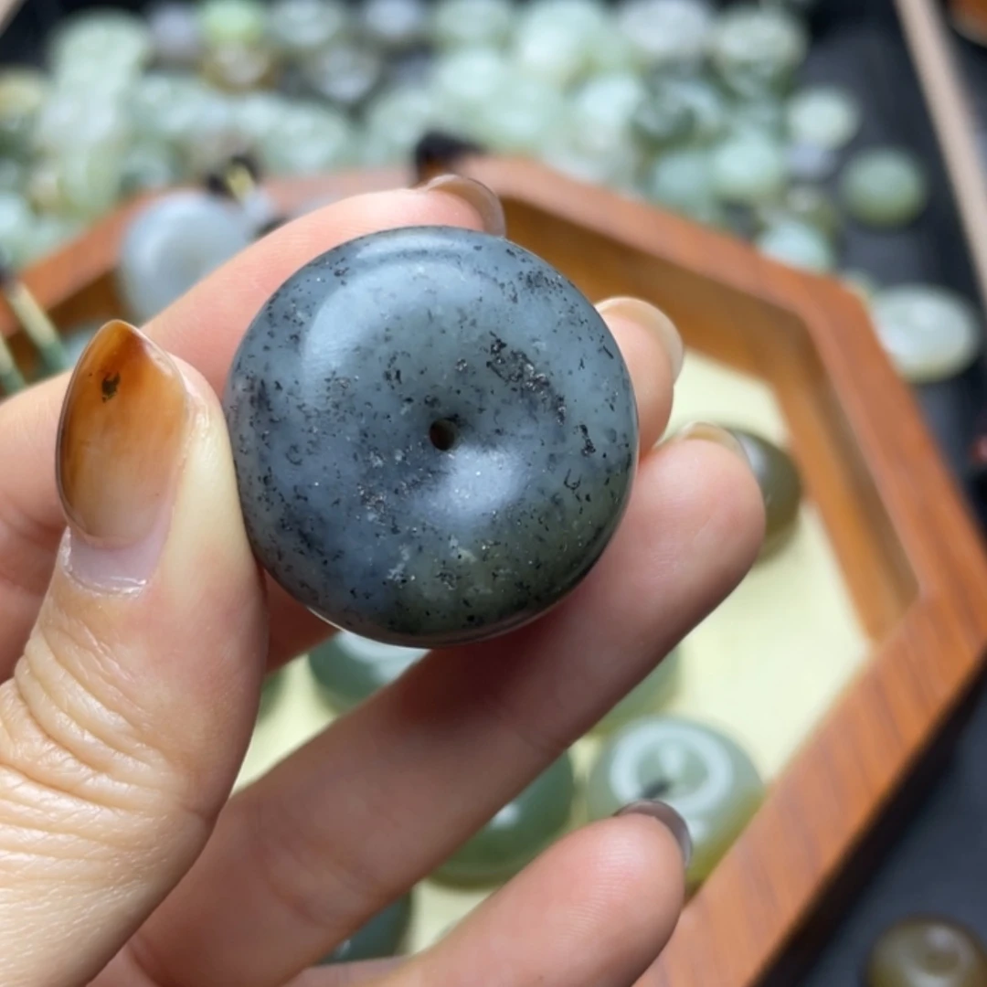 【闪购商品】颈饰未镶嵌和田玉