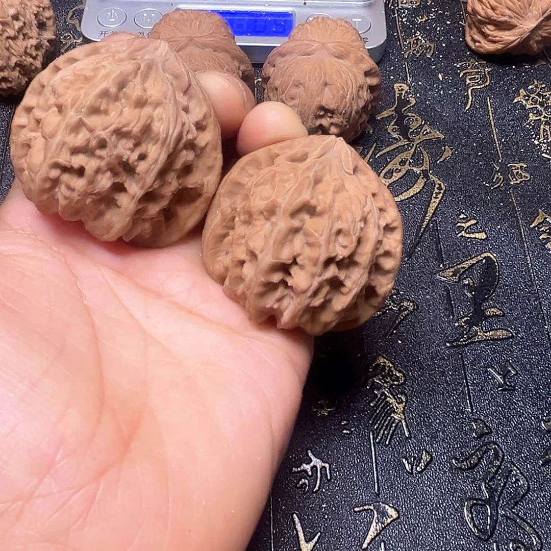 把件文玩核桃?***戏白狮子