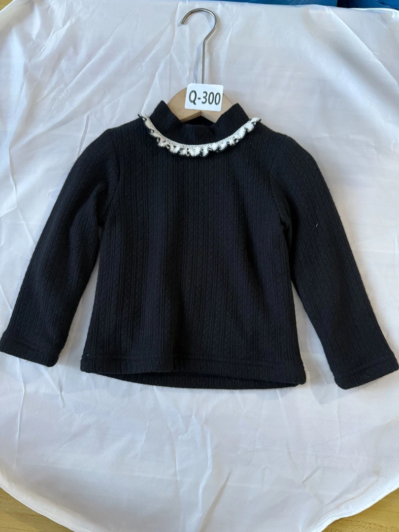 Q-300 加绒加厚花边打底衫