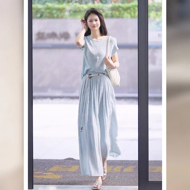 韩系穿搭轻奢高级感巨好看简单大方减龄超火蓝色T恤连衣裙套装夏