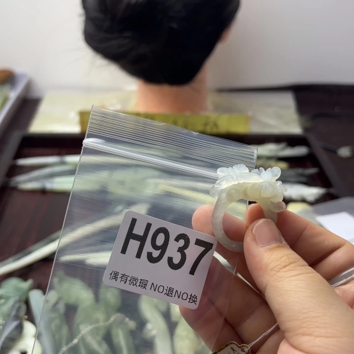 蛇纹石玉发饰合金苏*