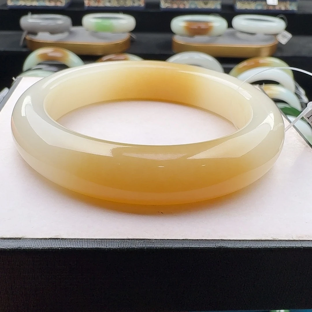 未镶嵌手镯和田玉57.5温柔糖中糖