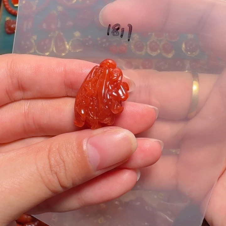未镶嵌吊坠南红玛瑙