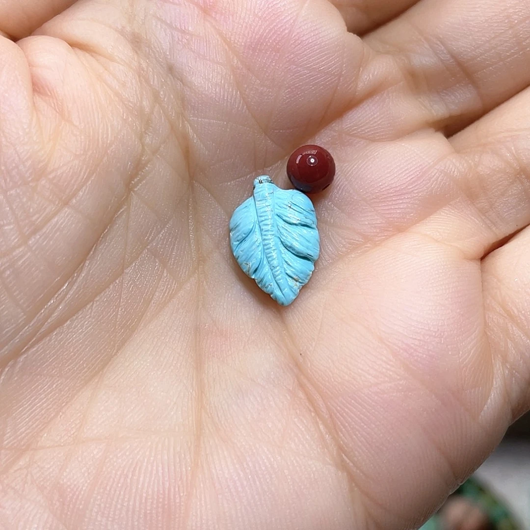 南红玛瑙配饰未镶嵌