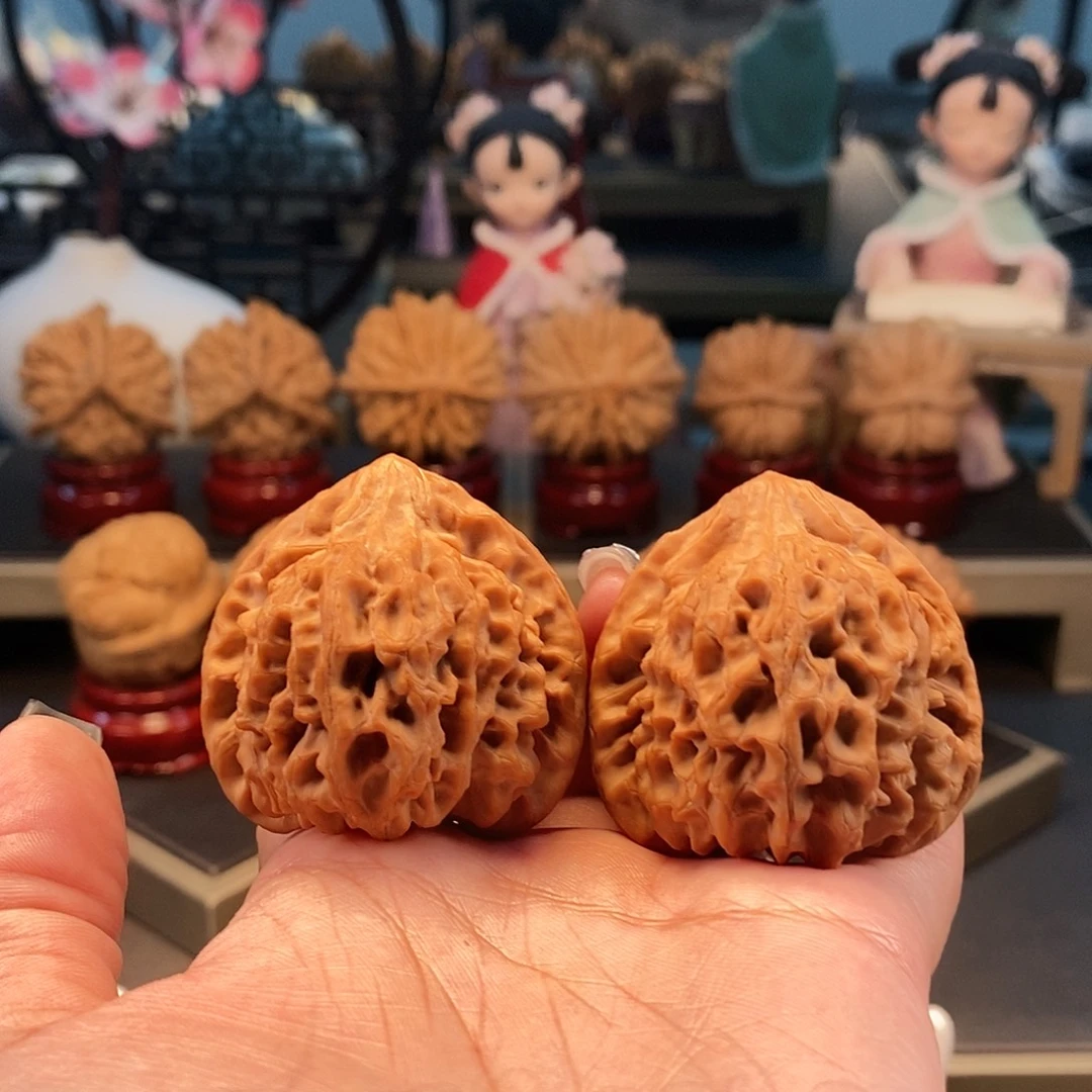 陌****把件文玩核桃41全家福龙门涧