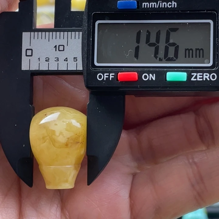 【闪购商品】琥珀裸石未镶嵌77号杂