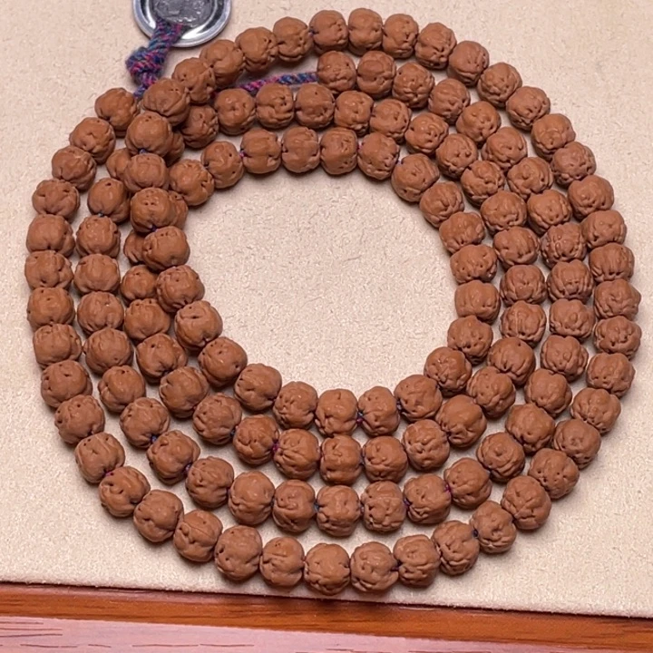 金刚菩提吊坠佛**墨梅朵108尺寸接近7