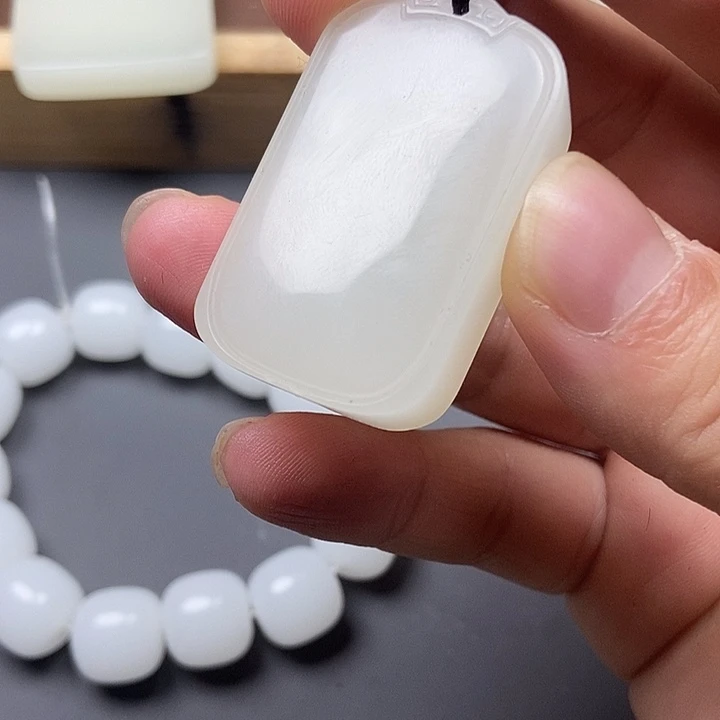 和田玉（糖玉）未镶嵌车挂