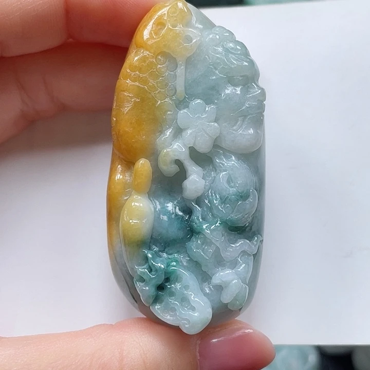 翡翠未镶嵌颈饰翡翠