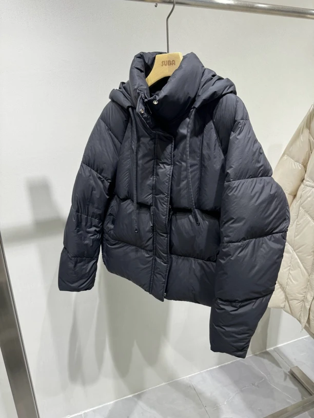 68331时尚连帽羽绒服女款短款保暖冬季新款z