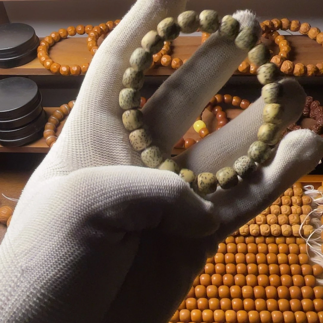 大叶紫檀（黑酸枝木类）