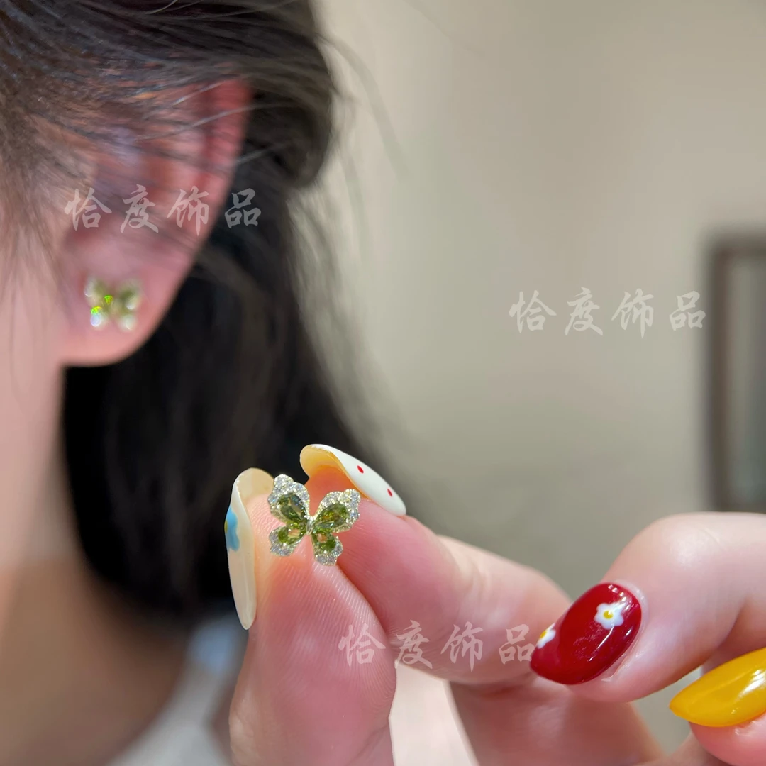 【恰度】清透高级感绿野仙踪锆石蝴蝶耳钉