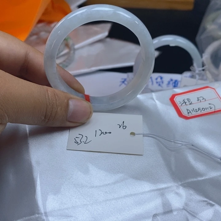 未镶嵌手镯翡翠天然翡翠