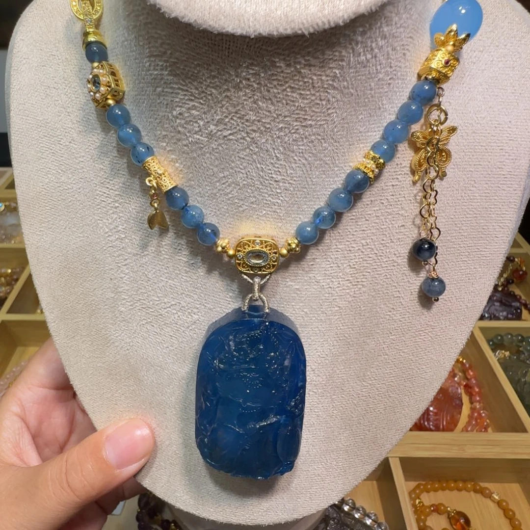 伊***下未镶嵌颈饰水晶九尾狐