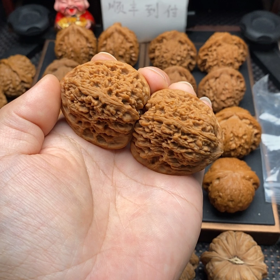 S***子把件文玩核桃南疆石