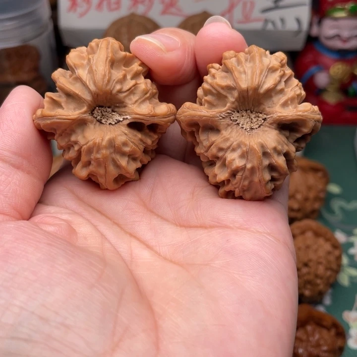 【闪购商品】把件文玩核桃40龙门涧