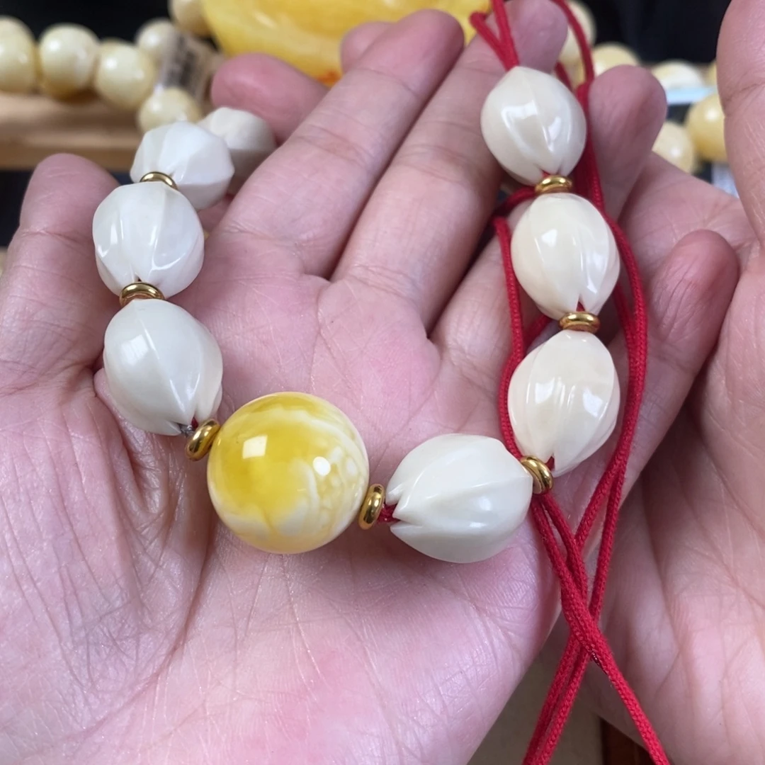 S***k蜜蜡未镶嵌裸石蜜蜡