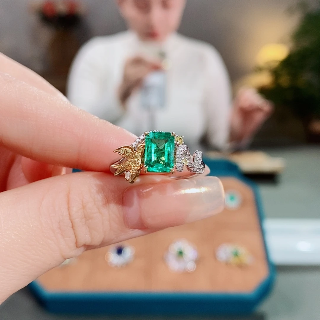 祖母绿戒指18K金镶嵌1.03ct