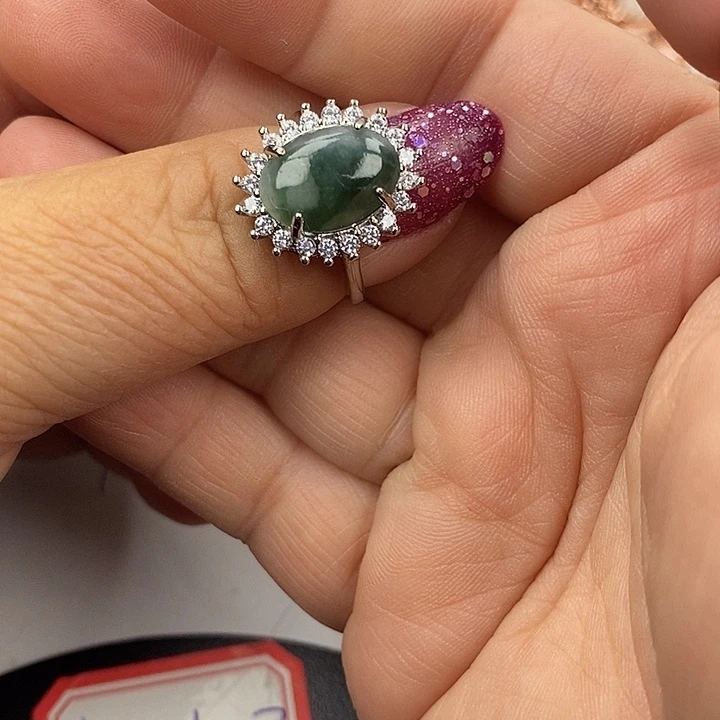 未镶嵌戒指翡翠＂****〃缅甸