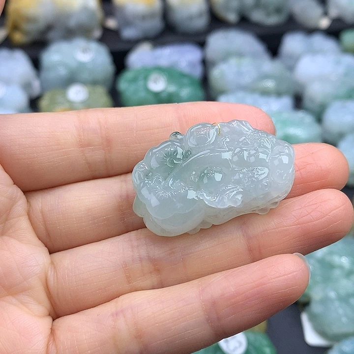 翡翠未镶嵌颈饰天然缅甸A货翡翠貔貅吊坠