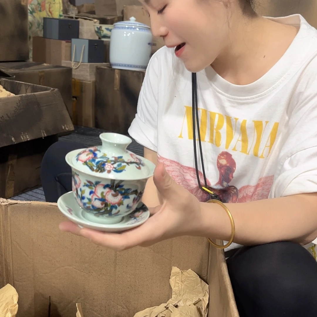 摆件////景德镇陶瓷器。绿