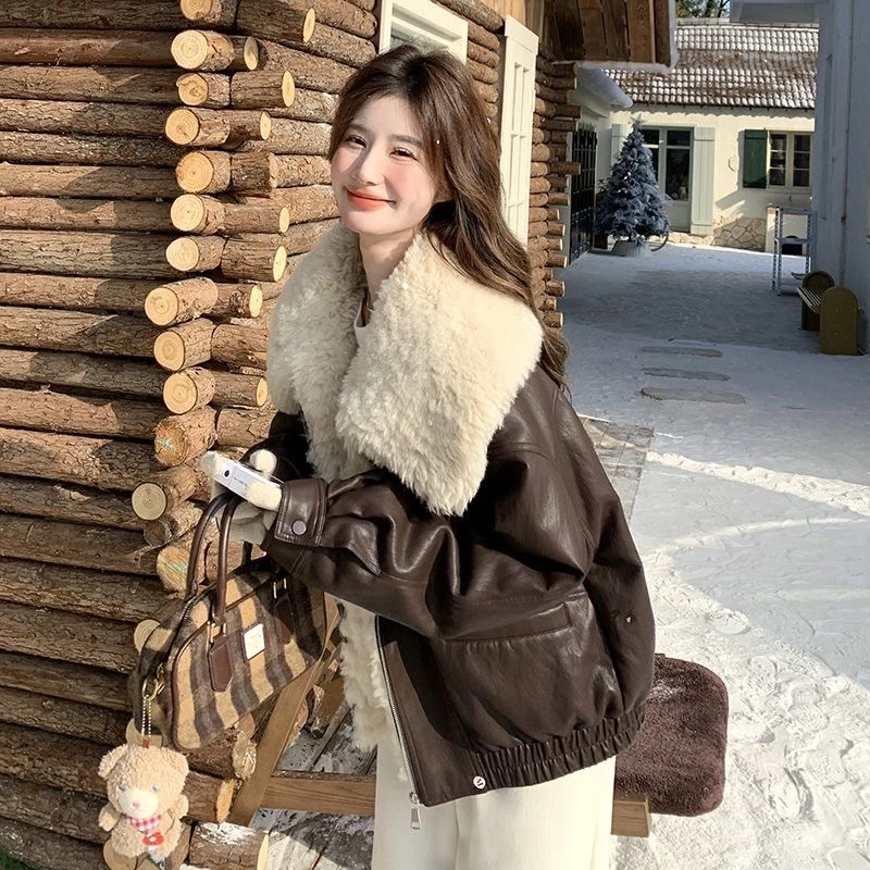 咖色毛领娃娃领皮衣加绒加厚保暖女冬款新款小个子气质复古短外套
