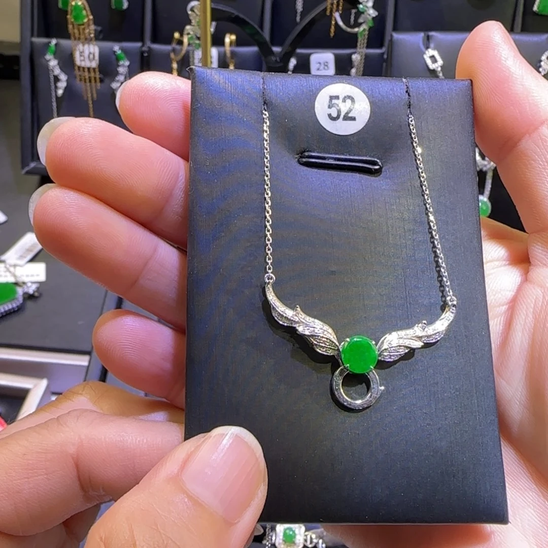 翡翠18K金镶嵌颈饰套链