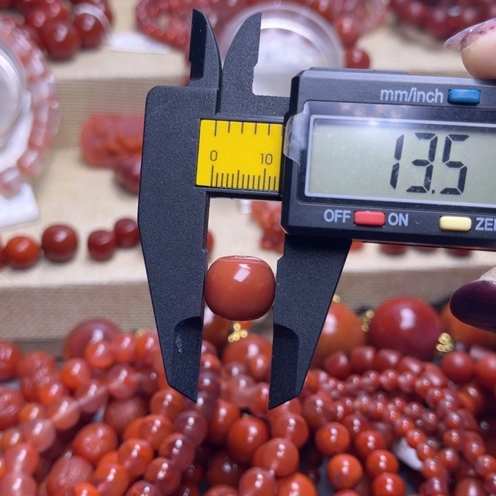 南红玛瑙未镶嵌颈饰