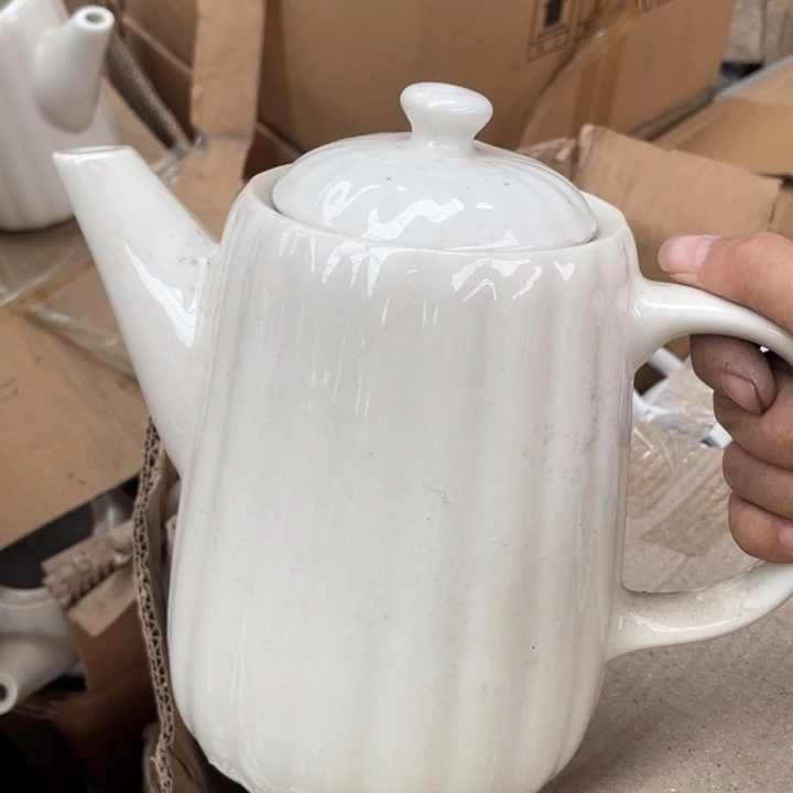 陶瓷盘子碗砂锅都有