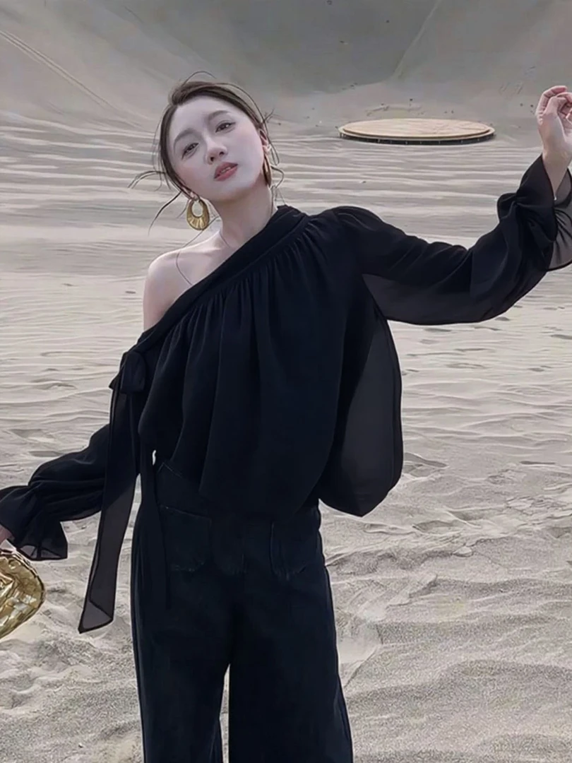 夏季流行高级感绝美漂亮上衣气质轻熟御姐风情万种黑色露肩衬衫女