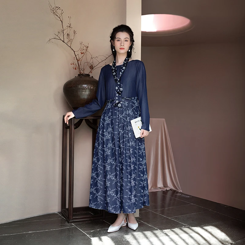 生活在左2024秋季新品复古印花修身显瘦连衣裙女1943256