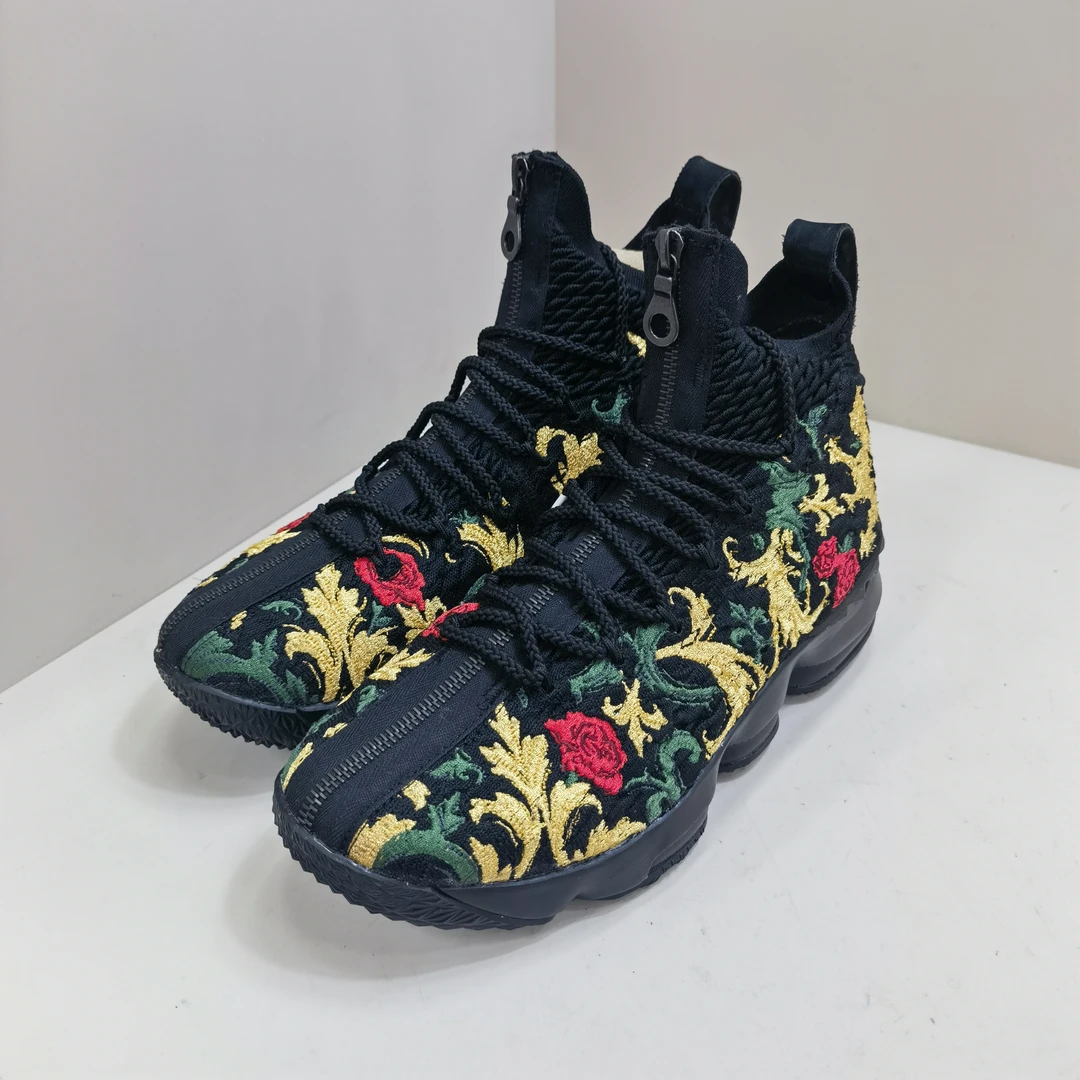 nike 詹姆斯 KITH联盟 花卉配色板鞋 40.5码 全新原盒