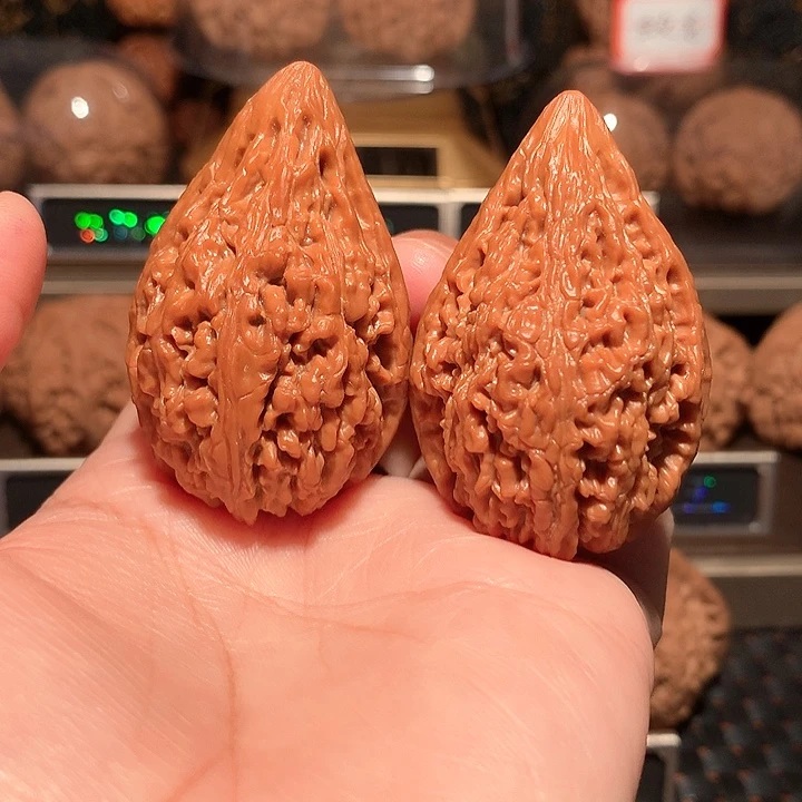 文玩核桃把件坐佛