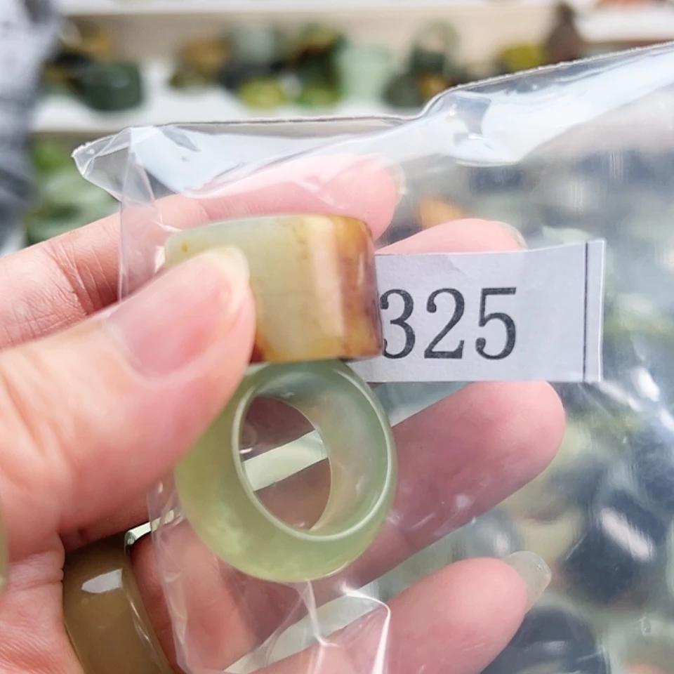 【闪购商品】未镶嵌蛇纹石玉戒指永****）