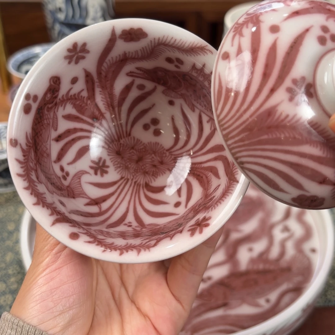 陶釉里红内外满绘盖碗鱼藻