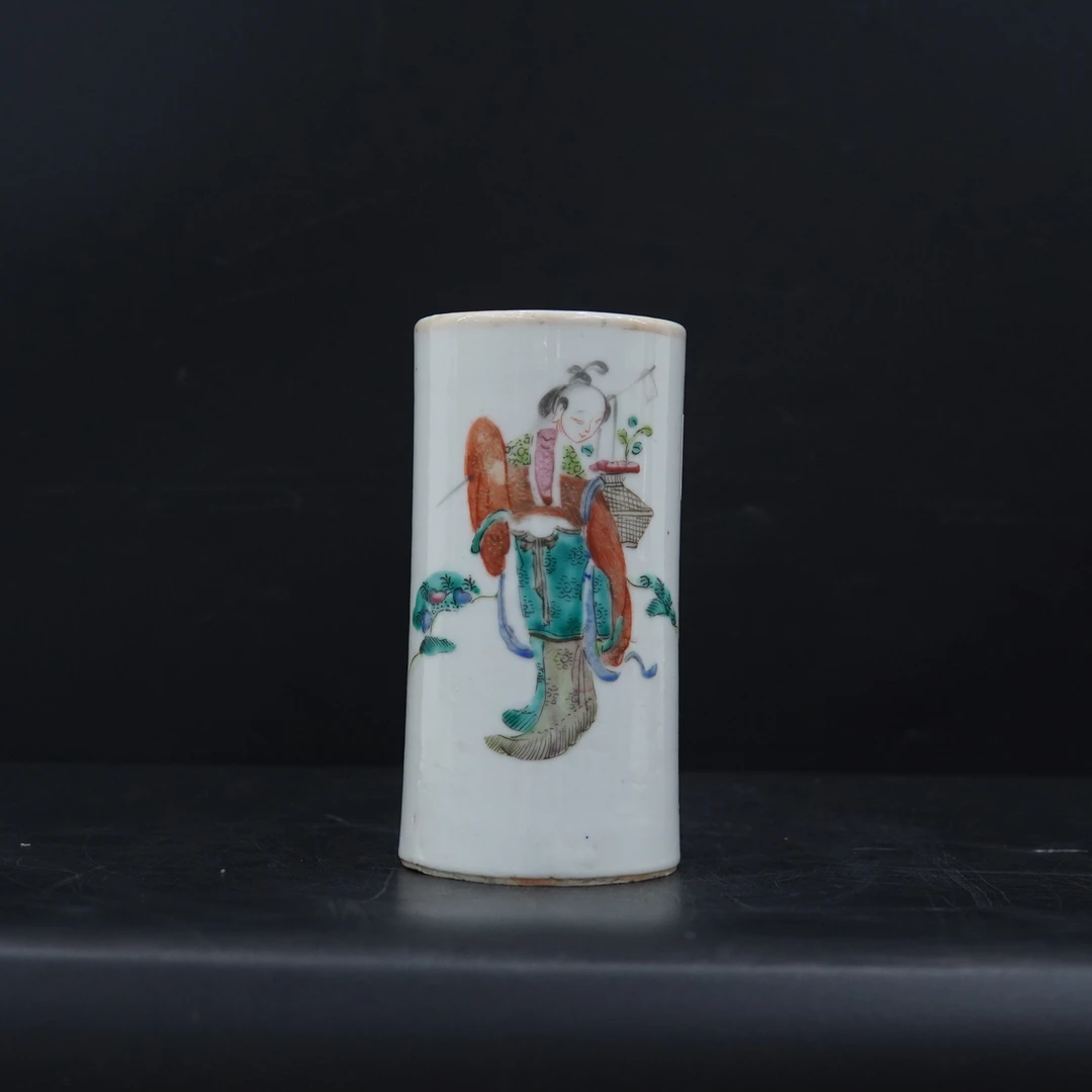 XCY00039粉彩麻姑献寿图笔筒