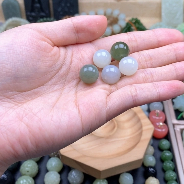 和田玉未镶嵌珠宝半成品